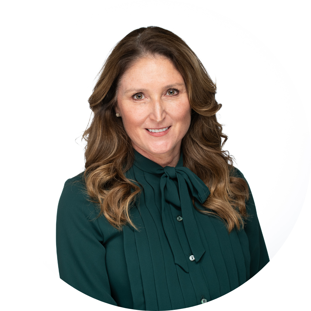 Julie Helwig headshot